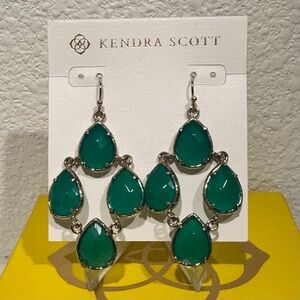 Kendra Scott Vintage Alex Drop Earrings Green HTF Rare Gold Tone RETIRED